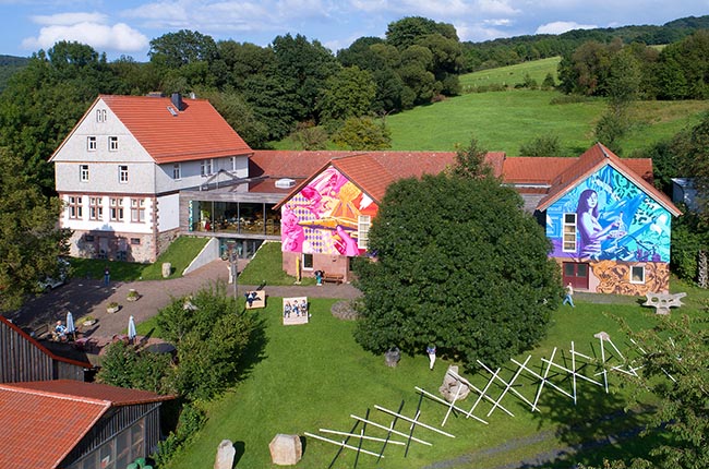 Augenlust: Farbe, Licht, Glanz (Gruppenausstellung)